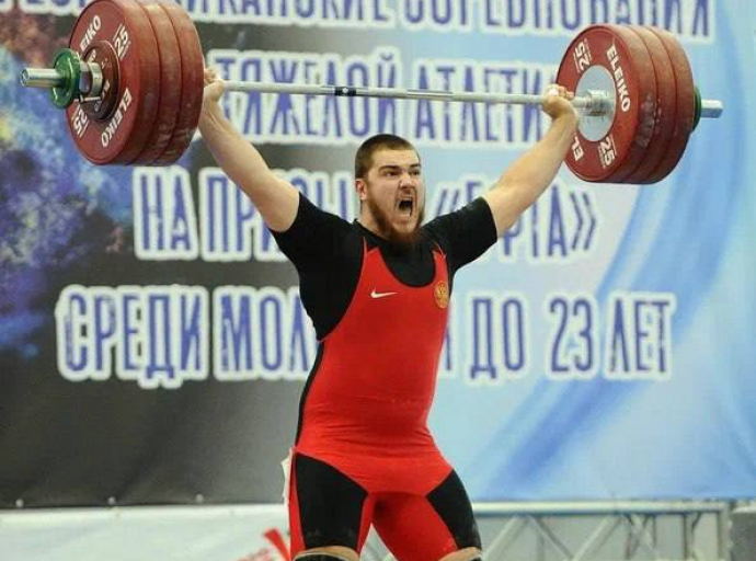 Люберчанини Даниил Вагайцев победил на соревнованиях по тяжелой атлетике в Беларуси 