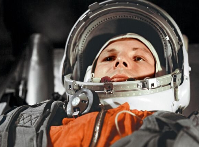 Личное дело первого космонавта планеты Юрия Гагарина было рассекречено