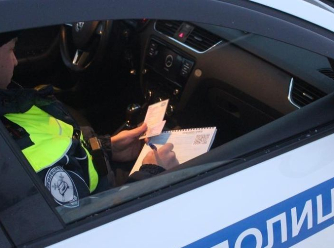 Дорожные инспекторы в Люберцах вылавливают нетрезвых водителей