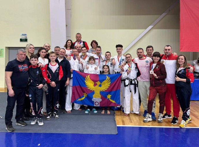 Тхэквондисты из Люберец порадовали кучей медалей на Всероссийском турнире