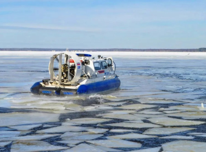 Спасатели ГКУ МО «Мособлпожспас» напомнили люберецким рыбакам о непредсказуемости весеннего льда