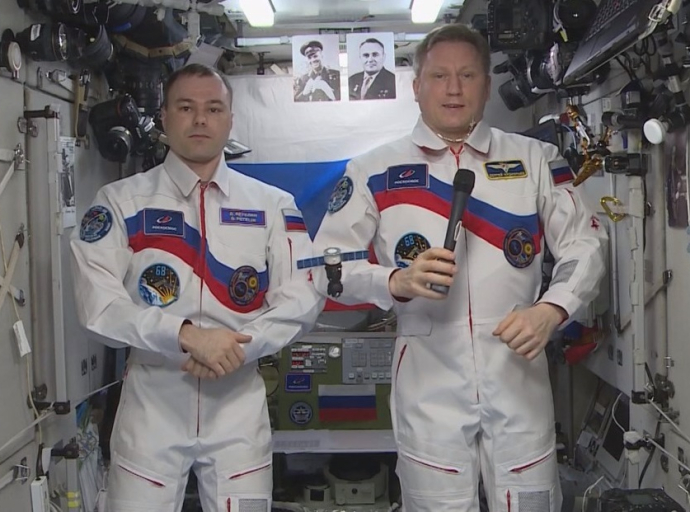 Космонавты поздравили жителей с Днем города Люберцы