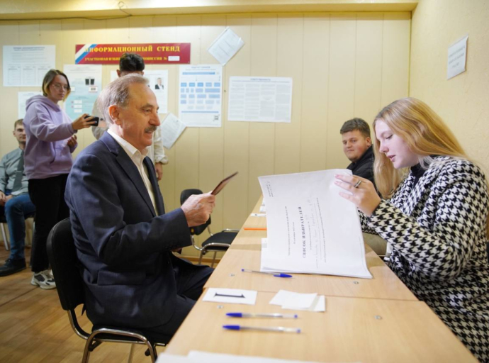 Владимир Ружицкий проголосовал на выборах в Малаховке