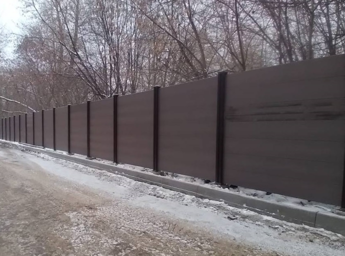 Забор, установленный вдоль дороги к ЖК "Жемчужина Коренево" в Люберцах, установлен без нарушений