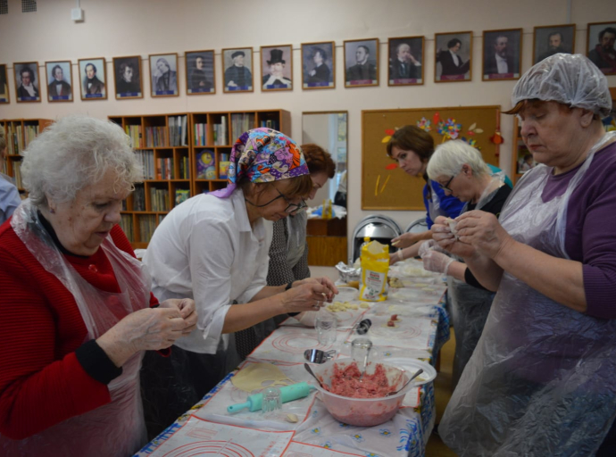Блюда татарской кухни приготовили активисты для семей мобилизованных в Люберцах
