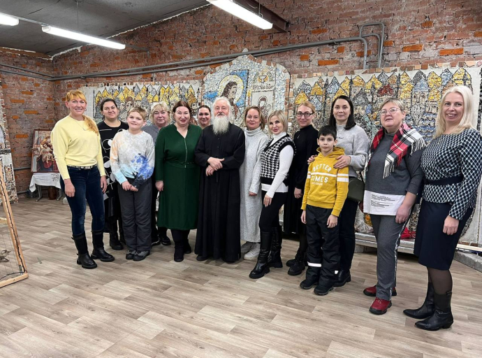 Особенные мамы и сообщество многодетных мам из Люберец посетили экскурсию в Школу мозаики