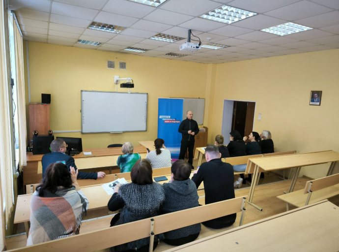 Депутат Владимир Сурков отчитался перед избирателями в Люберцах