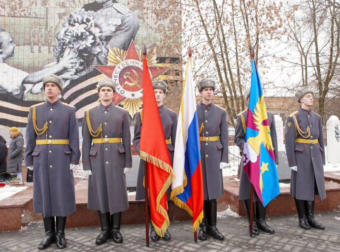 Владимир Волков поздравил люберчан с Днём защитника Отечества
