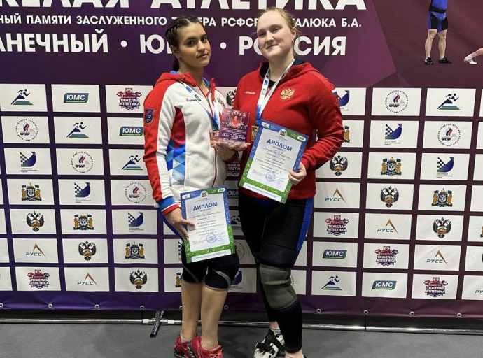 Штангисты из Люберец завоевали 8 медалей на турнире в ХМАО-Югра