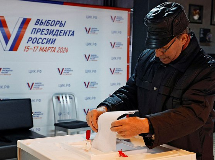 Явка на выборах президента России на 16:20 мск составила 51,77%