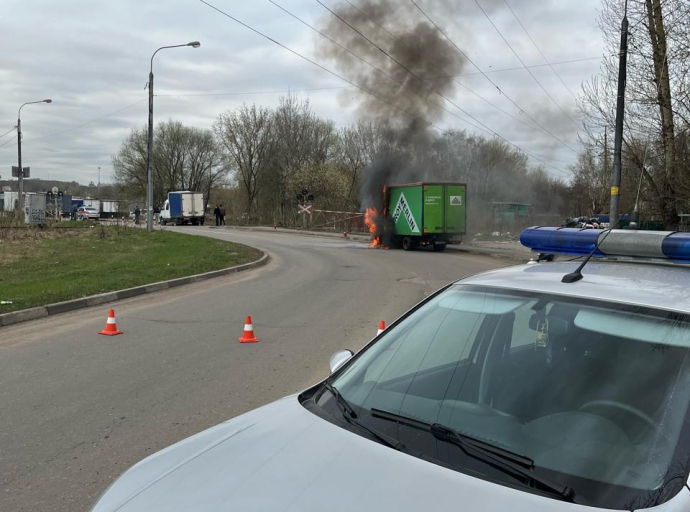 Росгвардия пришла на выручку водителю при пожаре авто в Люберцах