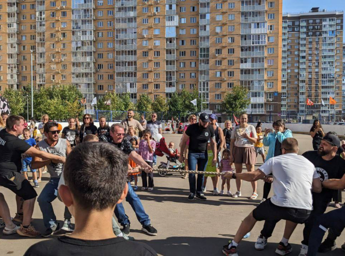 Праздник русской культуры и спорта «Русский двор - выходи во двор» прошёл в Зенино Люберецкого округа