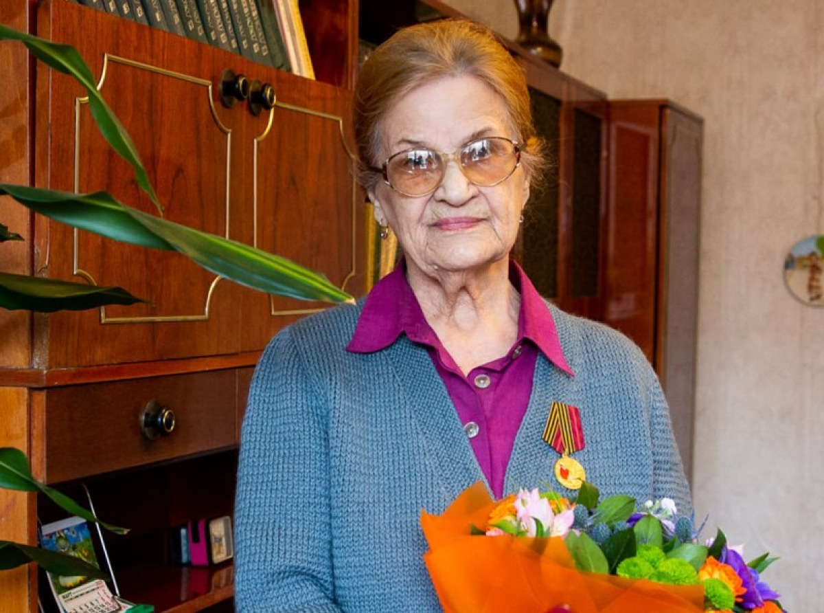 Юбилейную медаль в честь 80-летия Победы вручили Лидии Иваненко в Люберцах