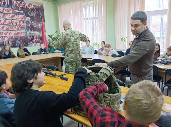 Школьникам Люберец рассказали об оказании первой помощи в клубе «Штурм» на базе Ассоциации ветеранов СВО 