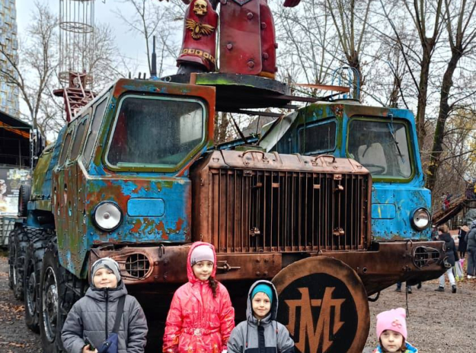 Более 100 детей из семей участников СВО Люберец стали гостями шоу «Русский Форсаж»