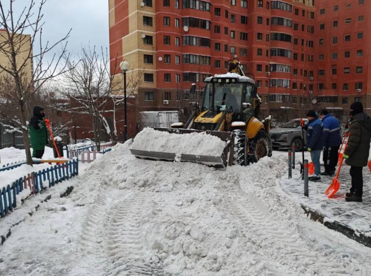 Городские службы устраняют последствия циклона «Фрэнсис» в Люберцах